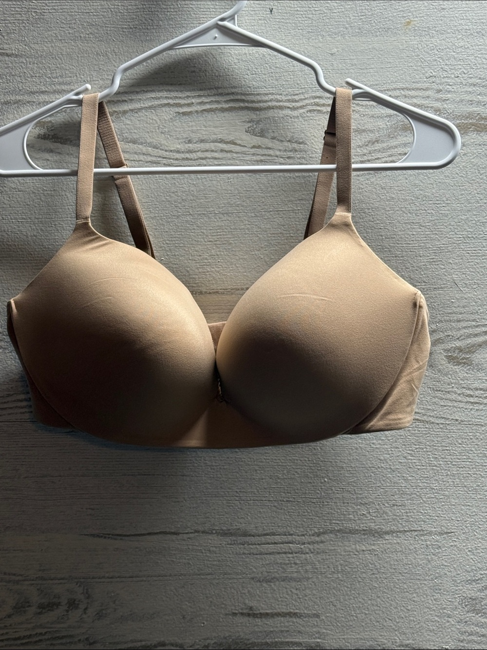 Victoria Secret nude plunge 38 D bra